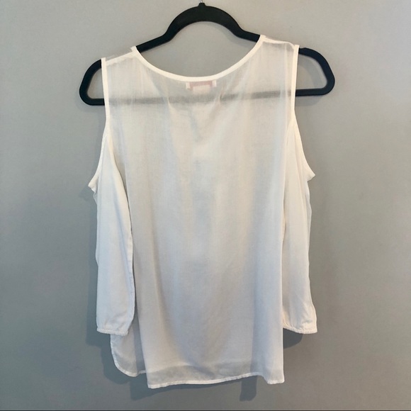 ✨3/$30 NWT Manguun Cold Should White Blouse - Picture 9 of 10